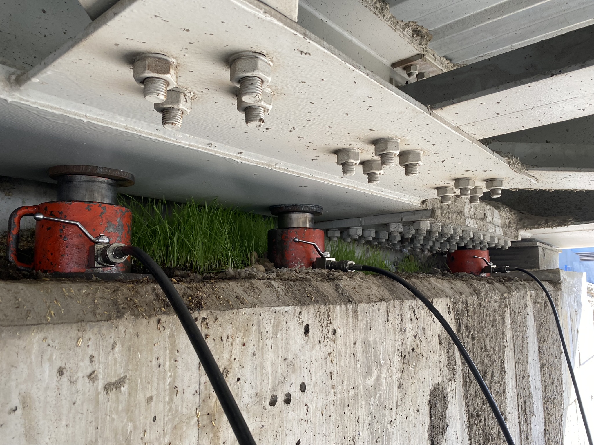 Hydraulic Jacking System